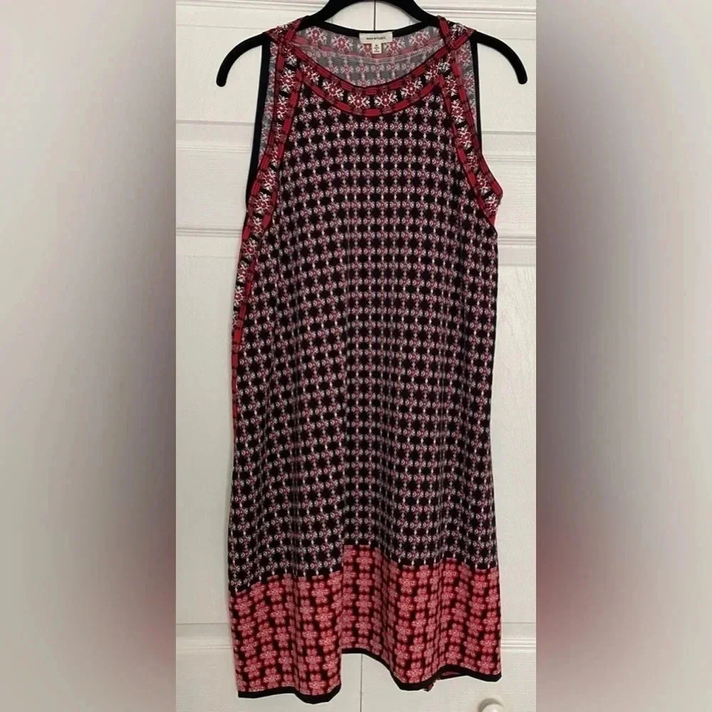 Max Studio “A-Line” Sleeveless Dress. Black, Red, & White.Like New. Size: Medium